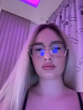 mollyxxx online show from 04/16/26, 03:40