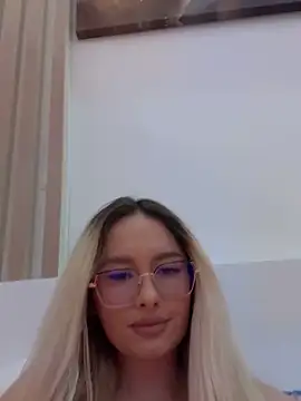 mollyxxx online show from 11/20/25, 03:51