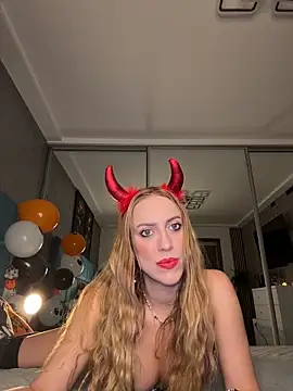 RockQueen A online show from 10/26/25, 05:08