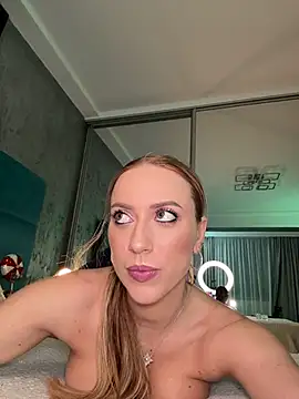 RockQueen A online show from 12/02/25, 04:58