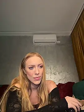 RockQueen A online show from 12/14/25, 04:40