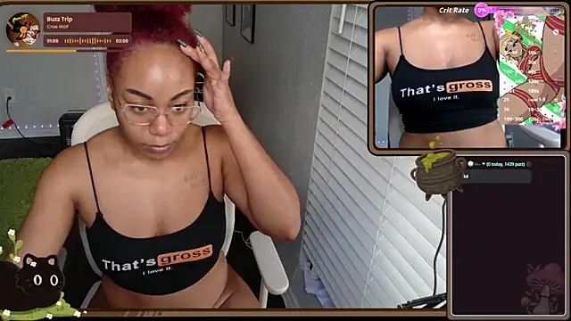 Snapshot of Cheybaaee chatting on 12/21/25, 06:20 Cheybaaee online show from 12/21/25, 06:20