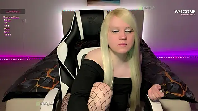 Snapshot of camsmiley chatting on 02/05/26, 08:43 camsmiley online show from 02/05/26, 08:43