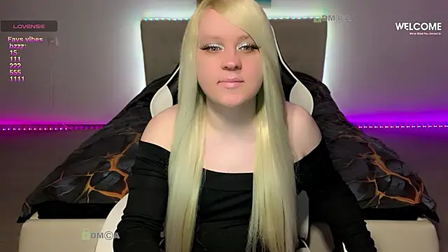 Snapshot of camsmiley chatting on 02/02/26, 09:58 camsmiley online show from 02/02/26, 09:58