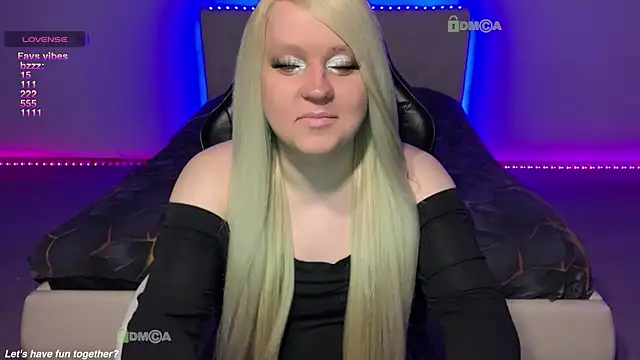 camsmiley online show from 05/05/26, 07:50