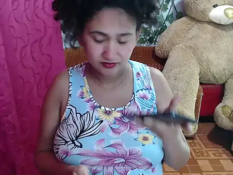 Snapshot of Petite_schoolgirlx chatting on 10/06/25, 01:07 Petite schoolgirlx online show from 10/06/25, 01:07