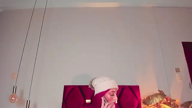 JupiteFox online show from 11/28/25, 01:17