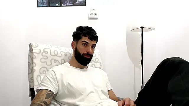 Verycutex online show from 11/28/25, 07:30