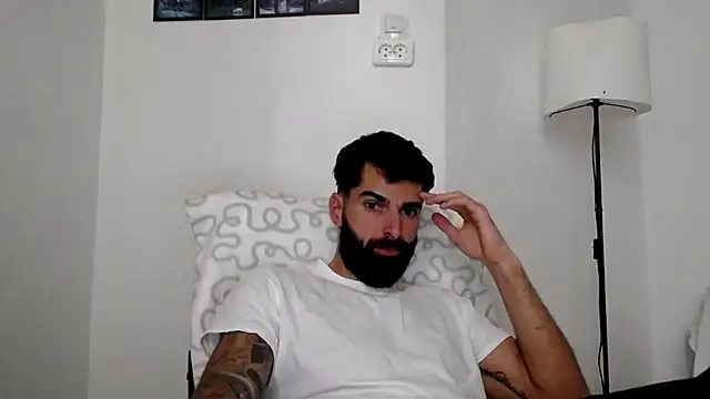 Verycutex online show from 11/25/25, 08:25