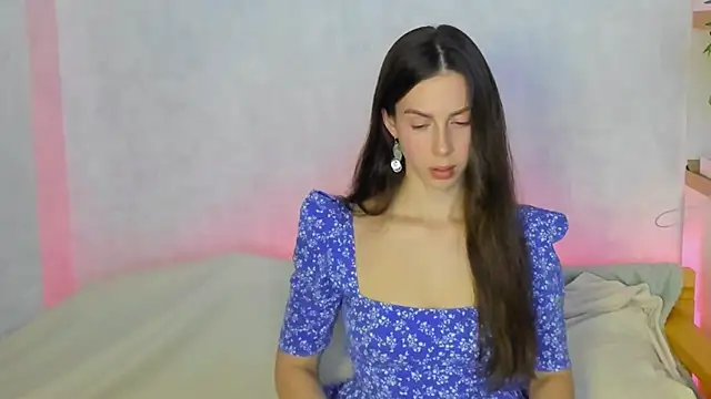 Snapshot of Teresa_Hardly chatting on 11/16/25, 08:24 Teresa Hardly online show from 11/16/25, 08:24