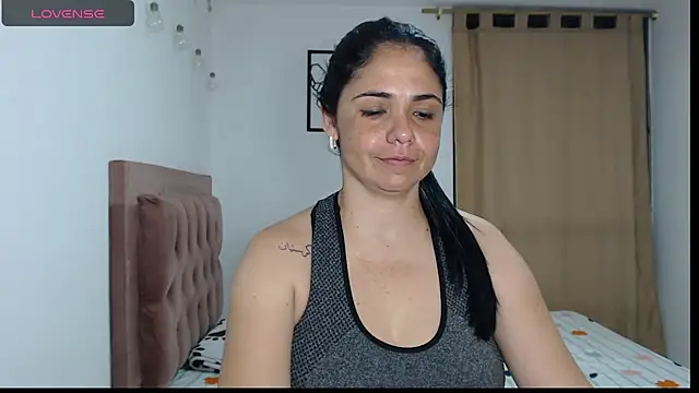 selena ferri online show from 11/06/25, 02:59