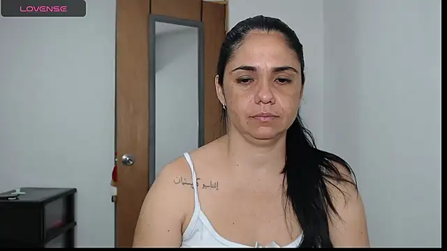 selena ferri online show from 11/29/25, 02:44