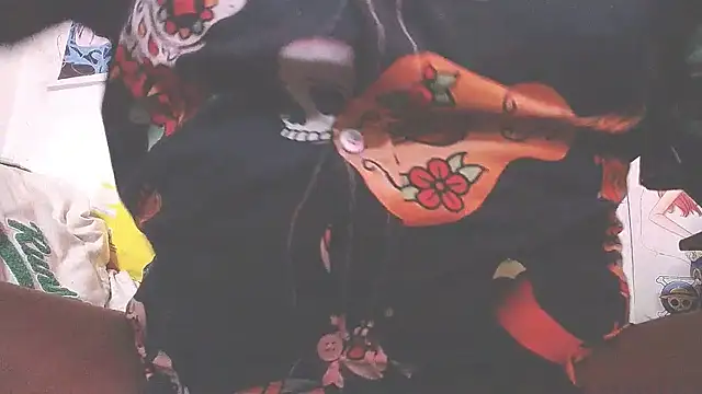 Snapshot of BlackRunning chatting on 12/21/25, 10:10 BlackRunning online show from 12/21/25, 10:10