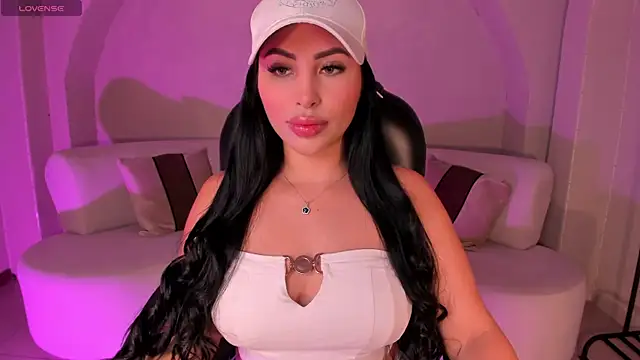 MiaRoberts1 online show from 03/17/26, 12:08