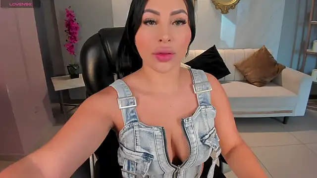 MiaRoberts1 online show from 04/03/26, 12:11