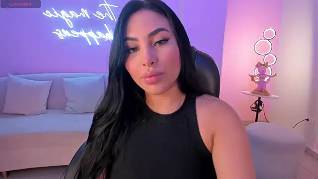 MiaRoberts1 online show from 10/25/25, 12:28