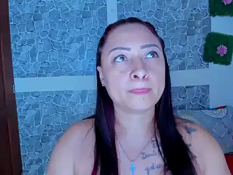 julybravo online show from 11/08/25, 10:13