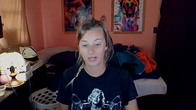 AsiaGoesPro online show from 12/17/25, 03:17