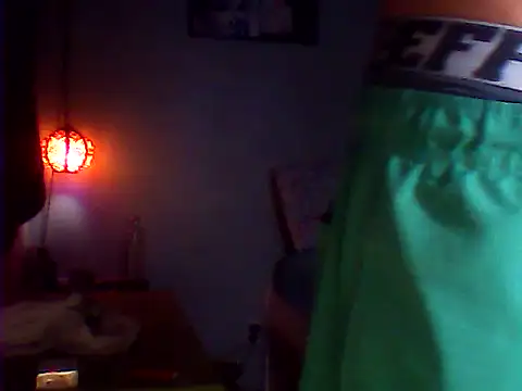 Snapshot of yourboysexy19 chatting on 10/29/25, 05:28 yourboysexy19 online show from 10/29/25, 05:28