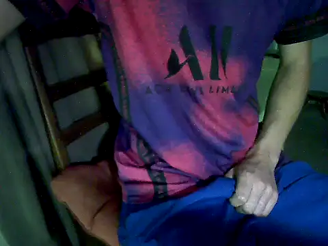 Snapshot of yourboysexy19 chatting on 11/15/25, 11:42 yourboysexy19 online show from 11/15/25, 11:42