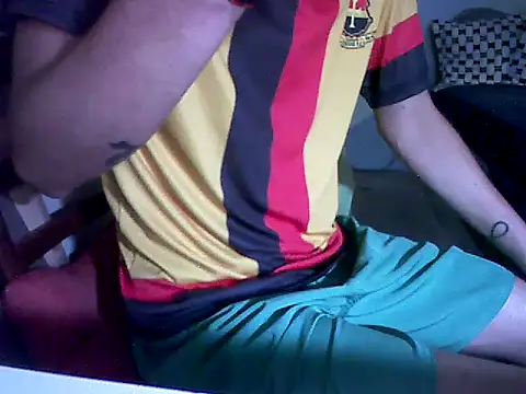 Snapshot of yourboysexy19 chatting on 11/14/25, 11:41 yourboysexy19 online show from 11/14/25, 11:41