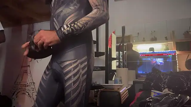 Snapshot of Sportparis4 chatting on 09/10/25, 12:42 Sportparis4 online show from 09/10/25, 12:42