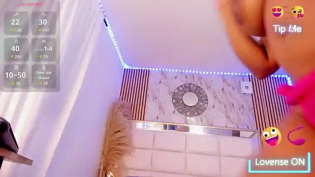 Oriana Davis1 online show from 11/11/25, 01:33