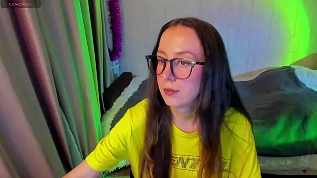 CurlySteph online show from 11/06/25, 05:50