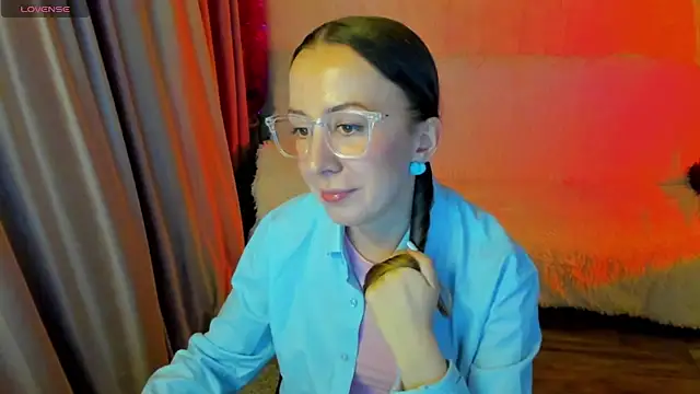 CurlySteph online show from 11/24/25, 05:35