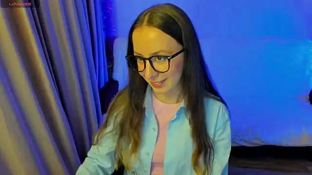 CurlySteph online show from 10/28/25, 04:50