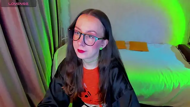 Snapshot of CurlySteph chatting on 02/13/26, 07:03 CurlySteph online show from 02/13/26, 07:03