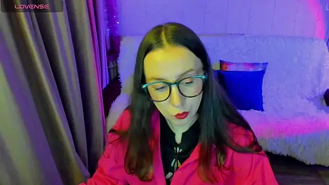 CurlySteph online show from 12/19/25, 04:31