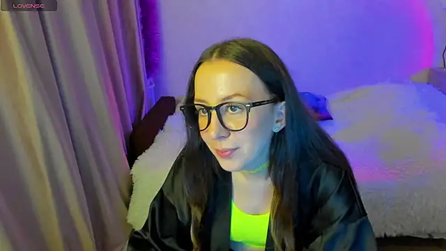 Snapshot of CurlySteph chatting on 09/19/25, 03:05 CurlySteph online show from 09/19/25, 03:05