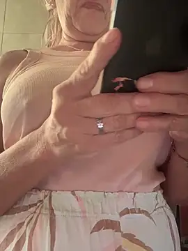 camelia3 online show from 12/01/25, 10:16