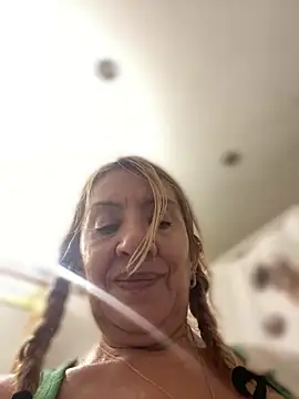 camelia3 online show from 12/19/25, 01:13