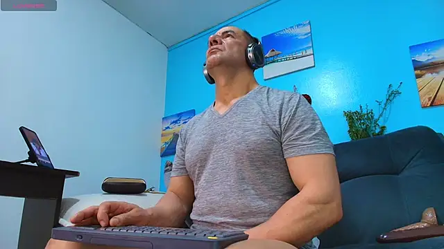 juanses n toro online show from 10/01/25, 01:04