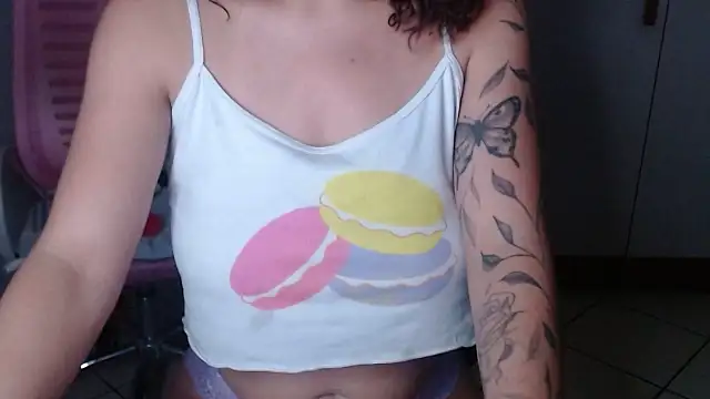 bustycarly online show from 12/15/25, 10:59