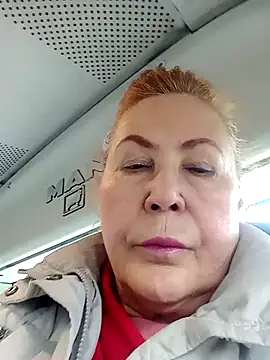 Hottie-Mom online show from 11/14/25, 11:25