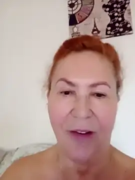 Hottie-Mom online show from 11/01/25, 09:03