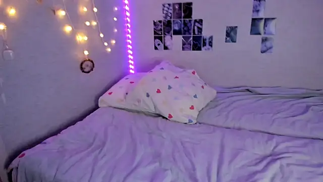 YunaPeace online show from 11/19/25, 09:53