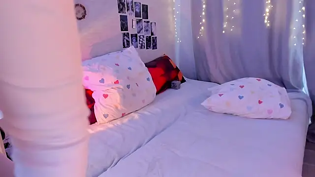 YunaPeace online show from 03/27/26, 08:59