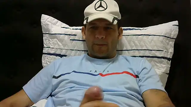 Snapshot of altenori112 chatting on 03/21/25, 01:45 altenori112 online show from 03/21/25, 01:45