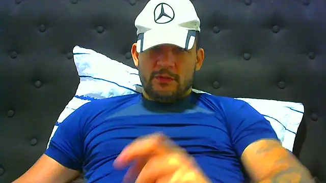 Snapshot of altenori112 chatting on 11/07/25, 02:43 altenori112 online show from 11/07/25, 02:43