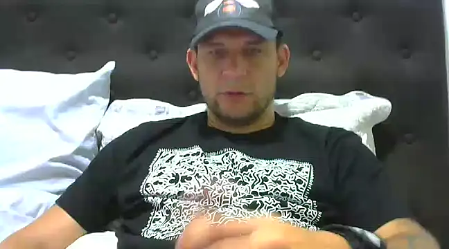 Snapshot of altenori112 chatting on 03/14/25, 06:50 altenori112 online show from 03/14/25, 06:50
