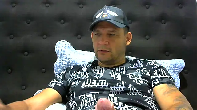 Snapshot of altenori112 chatting on 03/09/25, 06:32 altenori112 online show from 03/09/25, 06:32