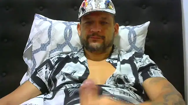 Snapshot of altenori112 chatting on 10/30/25, 12:36 altenori112 online show from 10/30/25, 12:36