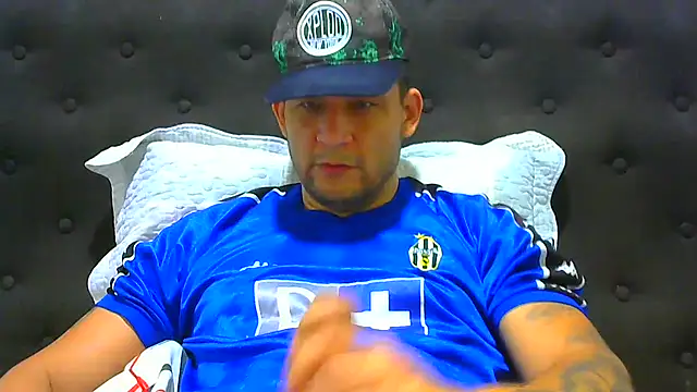 Snapshot of altenori112 chatting on 09/12/25, 12:33 altenori112 online show from 09/12/25, 12:33