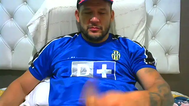 Snapshot of altenori112 chatting on 12/22/25, 11:54 altenori112 online show from 12/22/25, 11:54