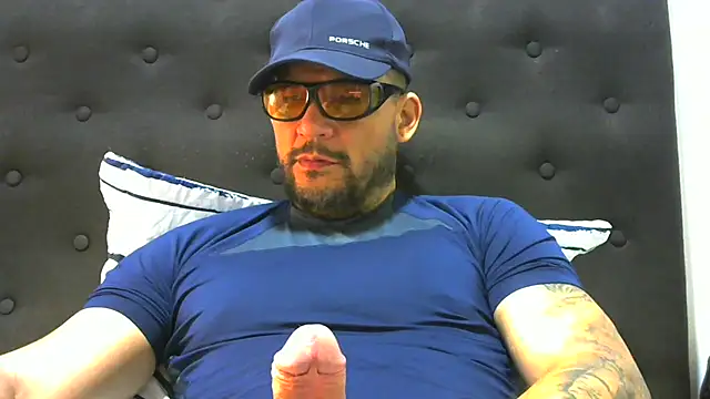 Snapshot of altenori112 chatting on 11/26/25, 01:00 altenori112 online show from 11/26/25, 01:00