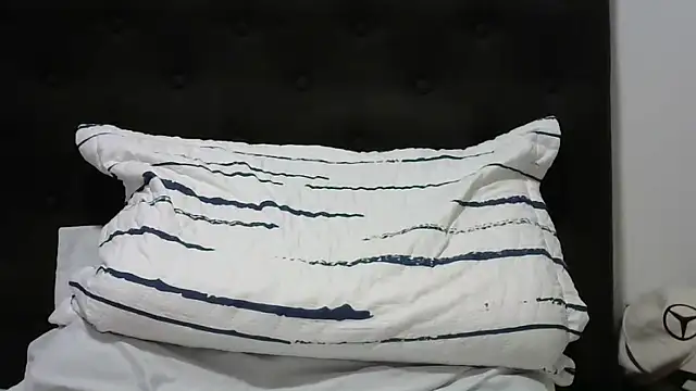 Snapshot of altenori112 chatting on 11/23/25, 12:26 altenori112 online show from 11/23/25, 12:26